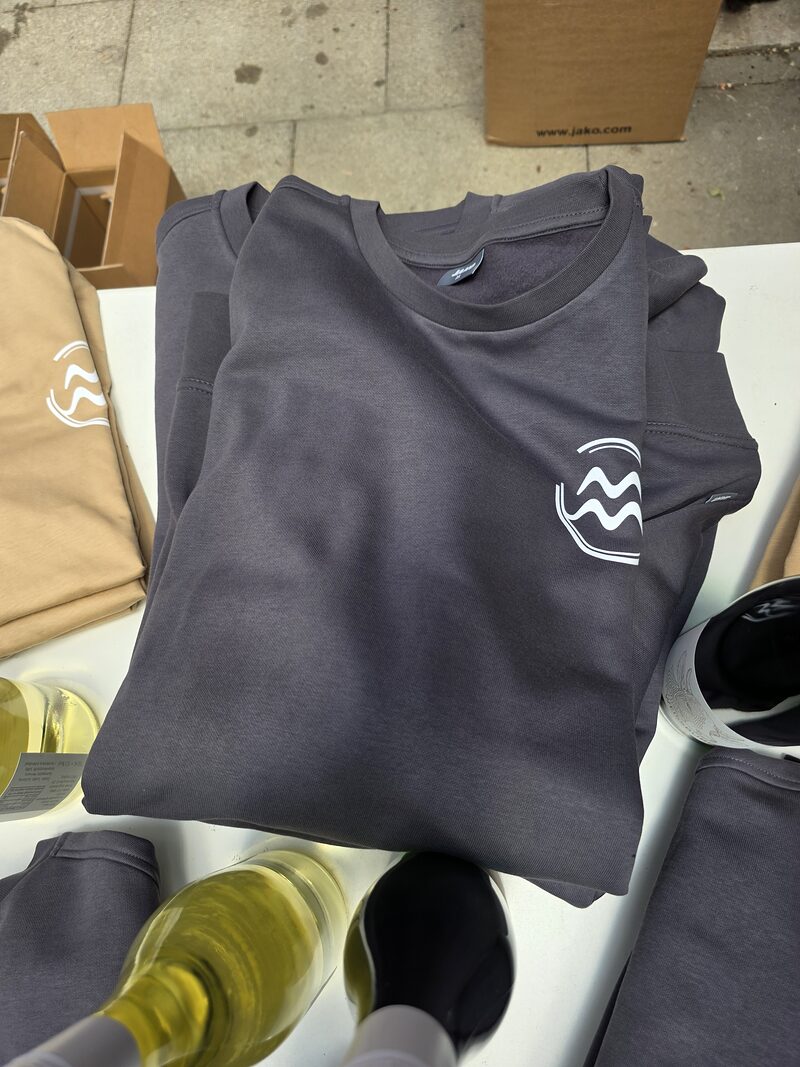 Sweatshirt in Anthrazit mit Welle